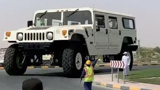 दुनिया की सबसे बड़ी या है HUMMER SUV, चढ़ने के लिए लगानी पड़ती है सीढ़ी, देखें PHOTOS