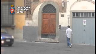 Lucca, i Carabinieri pedinano il pedofilo in centro storico