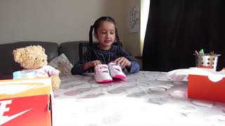 Sarrinah's Room: Unboxing my new Nike trainers!