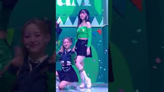 라잇썸 주현 직캠 4K 'Alive' (LIGHTSUM Juhyeon FanCam)  @MusicBank  220527