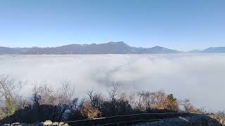 nebbia sul lago di Garda, dalla rocca di Manerba. Italy