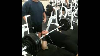 18 yr old bodybuilder Jeff Jevnikar bench presses 350 lbs