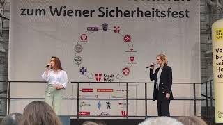 Mrs. De Winter bin ich - Sicherheitsfest 2023 Wien - Nienke Latten und Annemieke Van Dam - Rebecca