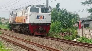 lokomotif sruntulan dari stasiun bogor#keretaapiindonesia #railroadcrossing