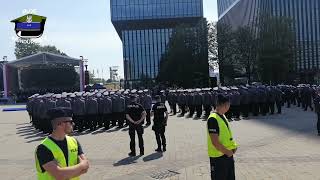 Wystąpienie Pocztu sztandarowego przed front szyku