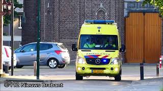 ambulance 21-112 met spoed naar een melding in berghem