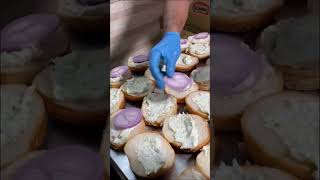 Bulk Making of Desi burger || 1 दिन में बनाये जाते है 1000 से भी ज़्यादा Burger 😵 #shorts #ytshorts