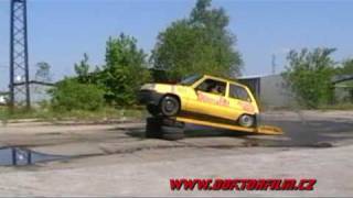 RENAULT 5 TL - jump - skok