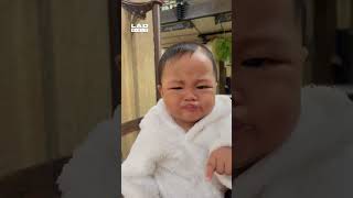 Baby tries a lemon for the first time 🤣 (🎥: ViralHog)