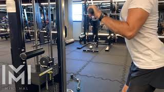 Cable Tricep Extension Stright Bar - יד אחורית בכבל מוט קצר