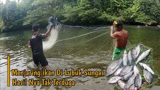 Menjaring ikan Di Lubuk Sungai Hasil Nya Tak Terduga