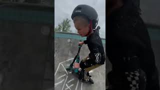 Around and around #scooter #scootertricks #tricks #7yearsold #subscribe #shorts #like #nitrocircus