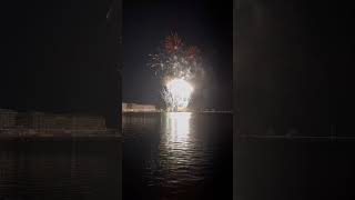 Geneva, Switzerland - New year’s fireworks over the lake 🎆🎇