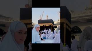 Momina Iqbal beautiful Umrah pictures #umrah#allah #makah#mominaiqbal#pakistaniactress#trending