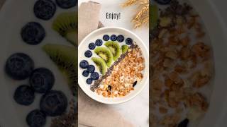 Quick & Easy Healthy Breakfasy Parfait #fyp #shorts #viral