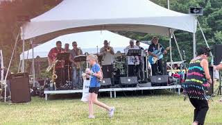 Soul Juice performing at Ashland Balloonfest