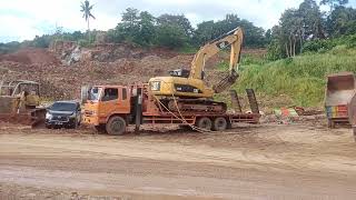 Shaft Loader. Excavator naik ke Shaft Loader.