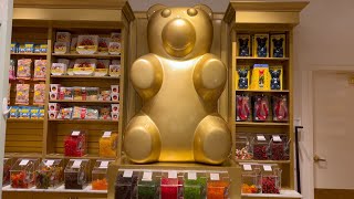 The World's Largest Gummy Bear Sculpture 2022 (WALK THROUGH LOLLI & POPPS Store)