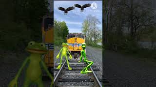 Alien_frog_head_chil_dance_train_attack_funny_vfx_magic_video_#youtubeshorts(360p)