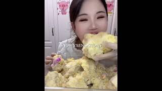 YY EATING BUCKWHEAT FLAVOURED SUPER SQUEAKY ONLY BITES ASMR #iceeating #squekyice