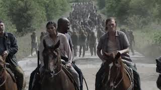 Fear The Walking Dead S5E16 - Leading walkers with horses | Clearing the city scene