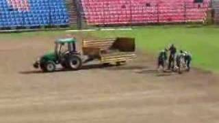 Renowacja murawy na stadionie Pogoni Szczecin