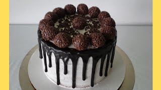 NAKED CAKE DE CHOCOLATE COM DRIP CAKE DE GANACHE