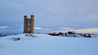 Broadway Tower (Cotswolds) at sunrise and in the snow