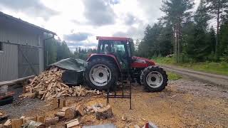 case CS86 pushing firewood.