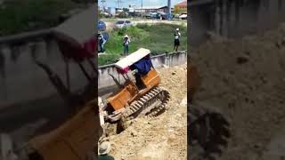 Bulldozer Stuck In The Mud #automobile #bulldozer #heavymachines #dumptruck