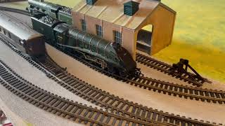 Hornby OO Gauge Mallard A4 Test Run With New 6V CD Motor Upgrade From The Old RingField