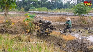 Traktor Sawah Garap 2 Petak Lahan Tanah Sudah Gembur