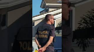 Polícia Federal  na Casa de Bolsonaro