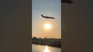 United CRJ-200 landing at SLC #airplane #planes #aviations #aeroplane