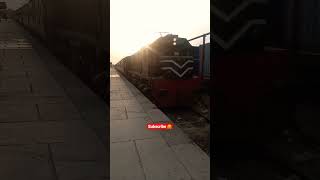 Thall Express Rack Arriving At Plat Form 2 at Multan Cant #train #trainvideo #pakistanrailways