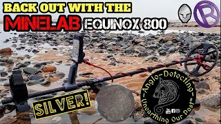 Back out with the Minelab Equinox 800 |Beach Detecting| [SILVER]