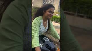 Girls bike riding whatsapp status 🥰  bike lovers girl 🥰 girl bike rider stand  || Princi Sanju 99