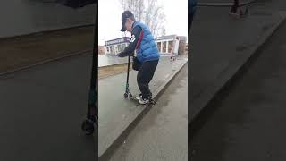 плаки плаки #трюкинасамокате #automobile #scooterclips #scootering #самокат #street #skateboarding