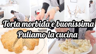 PULIAMO LA CUCINA DOPO UN DISASTRO | TORTA DI BANANE | Elenatwinklehome