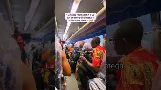 A Chinese Man spat in a V.I.P Bus and the Ghanaian Passengers did not forgive him.  🤔🤣