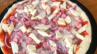 HOW TO MAKE A HOMEMADE PIZZA EASY