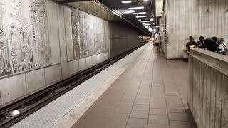 marta train arriving at arts center station