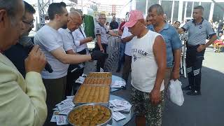 Baklava da Altın bulma yarışması 8