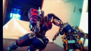 Transormers The Last Knight Optimus Prime Vs Bumblebee stop Motion