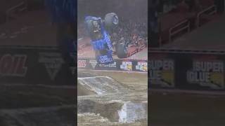 #monstertruck #monstertrucks #monsterjam #bluethunder #detroit #backflip #shorts #short