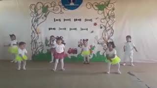 Très belle danse présentée par les enfants de la petite section 💞💗😍😍😍😍bravo mes petits