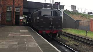 8F 48305 parcel set arrival at Loughborough, GCR - 15th August 2021