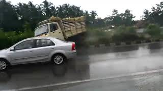 CAR and TRUCK Accident Caught on Camera