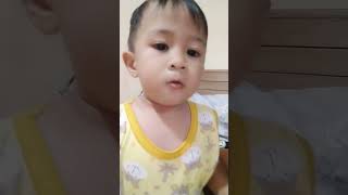 Adik Umar Minum Susu Tayo Sama ibu