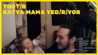 Toqtir Çocuğu Katya'ya Mama Yediriyor ve Eğleniyorlar #2